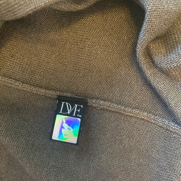 Diane Von Furstenberg Julian Wrap Dress - Picture 6 of 6